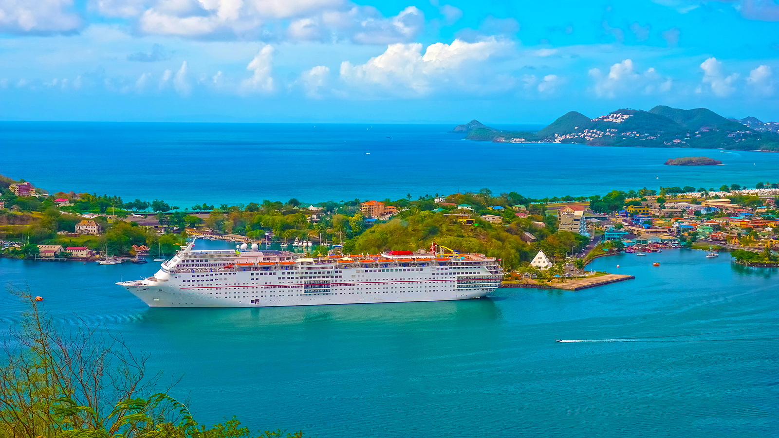 st lucia kryssning - The Port Or Cruise Dock At Saint Lucia Island At Caribbean Sea